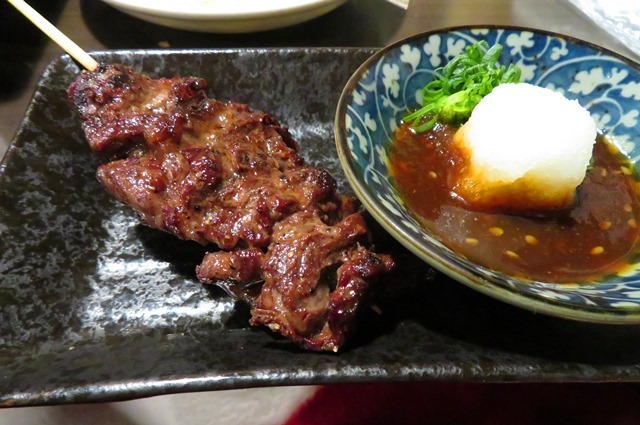 20221219炭焼きのおいで　牛サガリ串.JPG