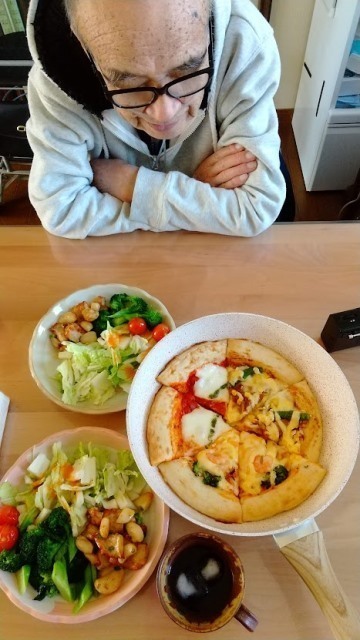 20230119イオンのピザ.jpg